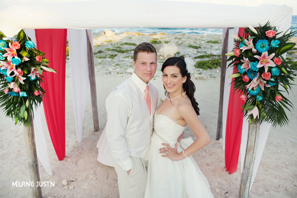 destination wedding at the Grand Sirenis Mayan Beach Resort